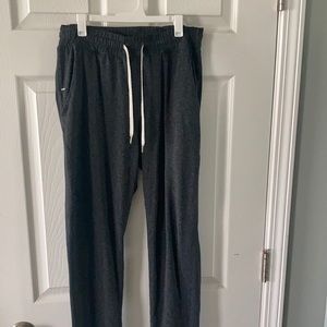 Vuori joggers EUC
